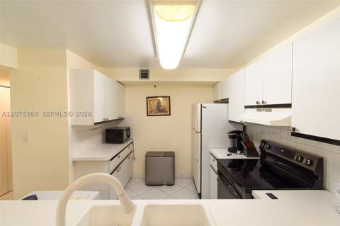 1623 Collins Ave 312, Miami Beach FL - photo 11 of 41