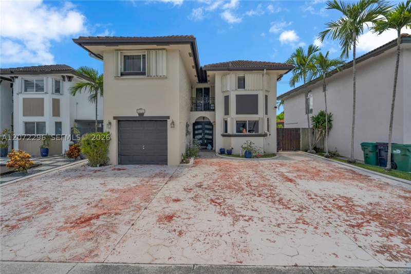 4 bedroom SingleFamilyResidence at 16711 SW 140th Ave, Laguna Ponds Sec 2, Miami — photo 3