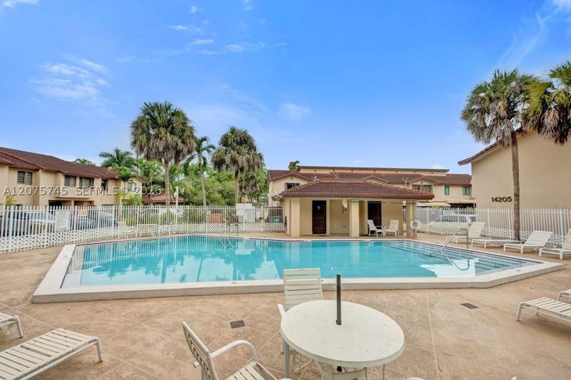 2 bedroom Condominium at 14201 SW 57th Ln 1A7, Golfview Th At Kendale Lk, Miami — photo 2