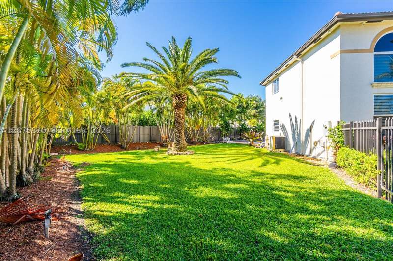 5 bedroom SingleFamilyResidence at 12071 SW 1st St, Camesta Sub, Miami — photo 5