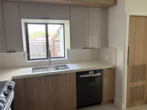 4291 SW 14th St, Miami FL - photo 7 of 31