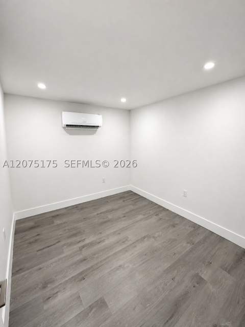 100 SW 51st Ct, Miami FL - photo 10 of 24