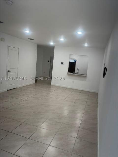541 NE 5Th Ter N 5 Th Ter, Florida City FL - photo 8 of 20