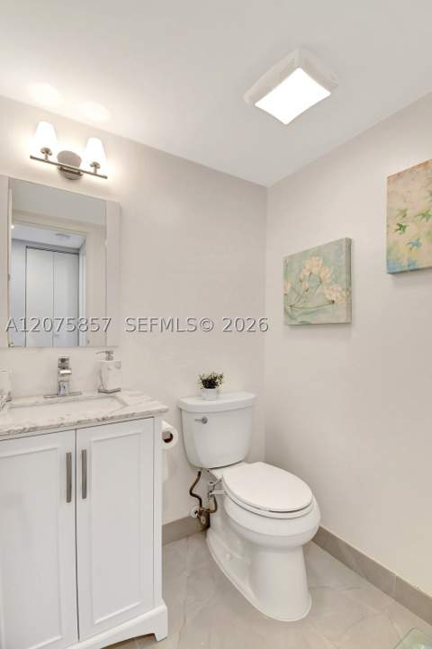 100 Bayview Dr 502, Sunny Isles Beach FL - photo 11 of 16
