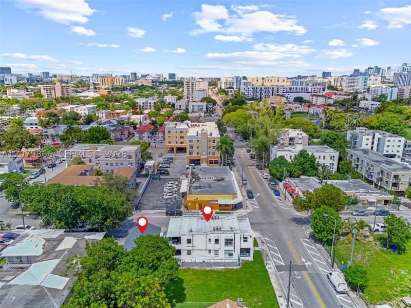 12 bedroom SingleFamilyResidence at 500 SW 8th Ave, Horners Addn, Miami — photo 3