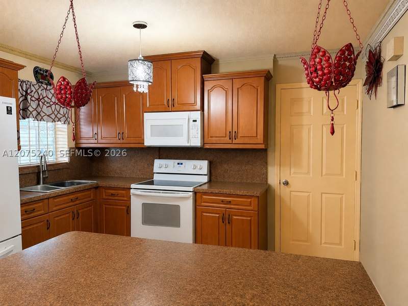3 bedroom SingleFamilyResidence at 4441 NW 173rd Dr, Carol City 1 St Addn, Miami Gardens — photo 3
