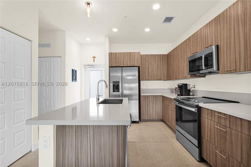 1 bedroom Condominium at 8301 NW 41st St B-303, Downtown Doral South Phas, Doral — photo 5