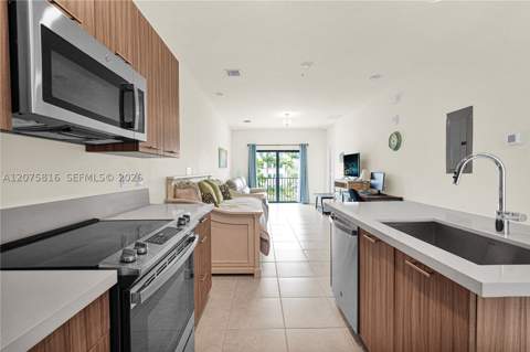 8301 NW 41st St B-303, Doral FL - photo 7 of 47