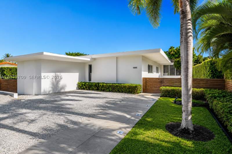 3 bedroom SingleFamilyResidence at 1885 Daytonia Rd, Biscayne Point, Miami Beach — photo 4
