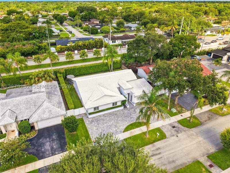 4 bedroom SingleFamilyResidence at 8250 SW 86th Ct, Dadeland Park Sub, Miami — photo 2