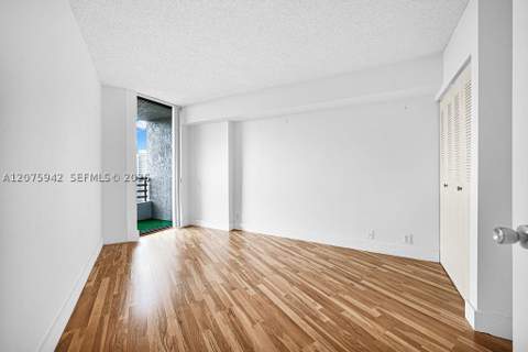 3300 NE 191st St Lp03, Aventura FL - photo 13 of 34
