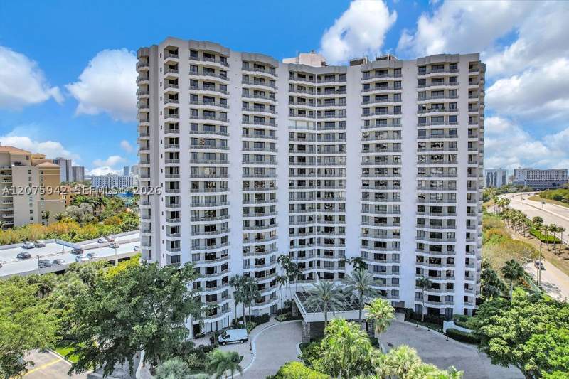 2 bedroom Condominium at 3300 NE 191st St Lp03, Parc Central Aventura Sou, Aventura — photo 5
