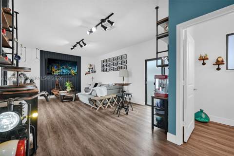 4256 NW 83rd Ave, Doral FL - photo 12 of 75