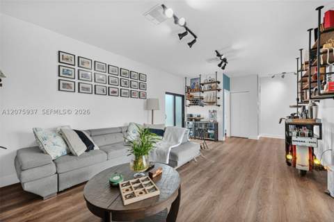 4256 NW 83rd Ave, Doral FL - photo 15 of 75