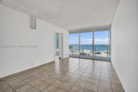 7601 E Treasure Dr 717, North Bay Village FL - photo 16 of 49