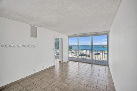 7601 E Treasure Dr 717, North Bay Village FL - photo 17 of 49
