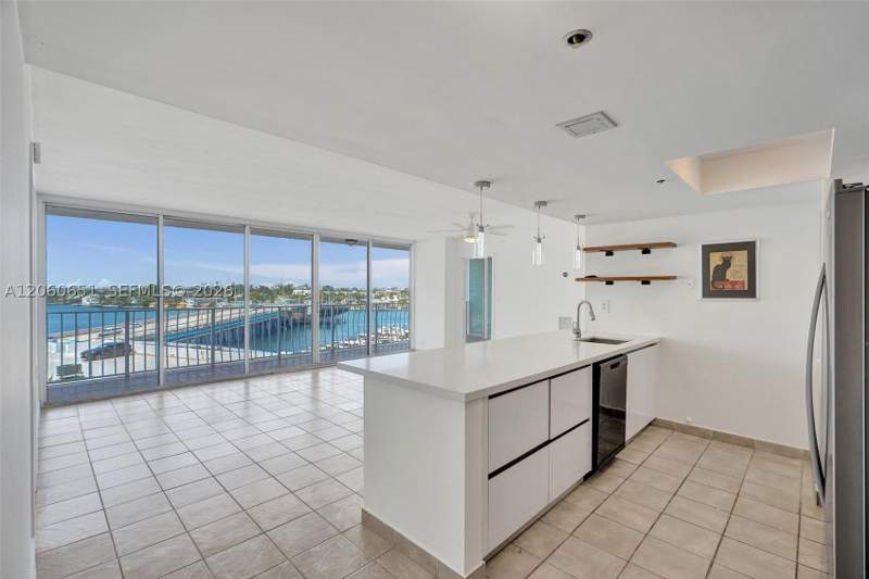 2 bedroom Condominium at 7601 E Treasure Dr 717, The Grandview Palace Cond, North Bay Village — photo 2