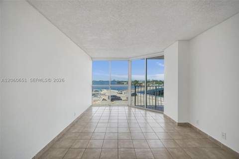 7601 E Treasure Dr 717, North Bay Village FL - photo 20 of 49