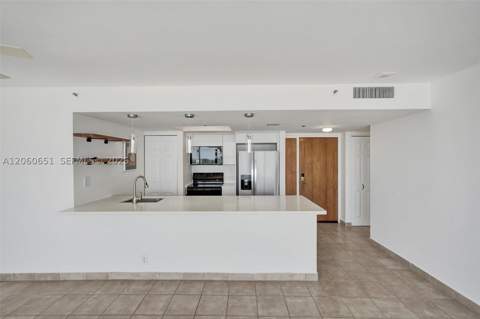 7601 E Treasure Dr 717, North Bay Village FL - photo 7 of 49