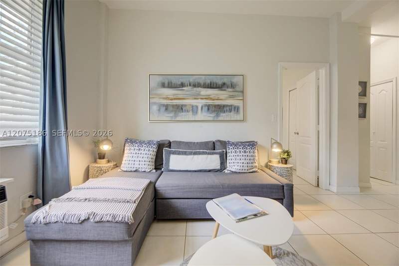 1 bedroom Condominium at 3030 Collins Ave 1G, The Madison Condo, Miami Beach — photo 2