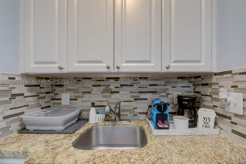 1 bedroom Condominium at 3030 Collins Ave 1G, The Madison Condo, Miami Beach — photo 5