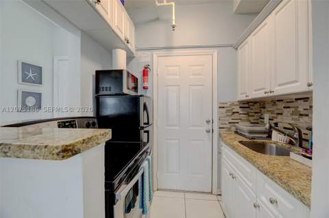 3030 Collins Ave 1G, Miami Beach FL - photo 6 of 18