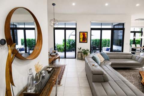 4318 NW 81st Ave, Doral FL - photo 19 of 51