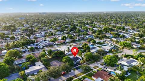 9281 Martinique Dr, Cutler Bay FL - photo 6 of 86
