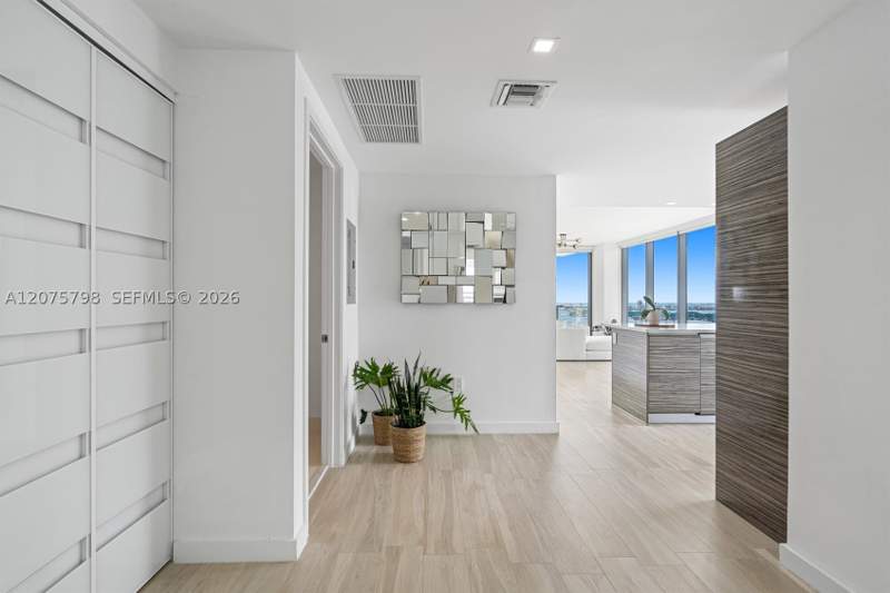 3 bedroom Condominium at 460 NE 28th St 3508, Icon Bay Condo, Miami — photo 3