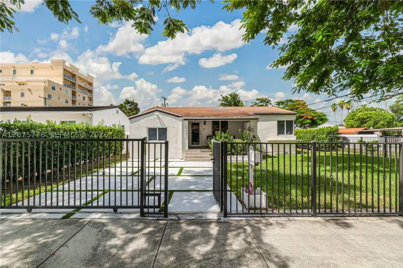 4 bedroom SingleFamilyResidence at 2801 NW 6th St, Palbicke & Garrisons Addn, Miami — photo 2