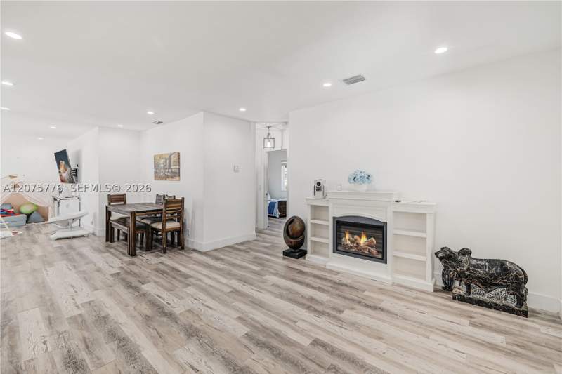 4 bedroom SingleFamilyResidence at 2801 NW 6th St, Palbicke & Garrisons Addn, Miami — photo 4