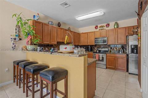 527 SE 31st Ave, Homestead FL - photo 7 of 31