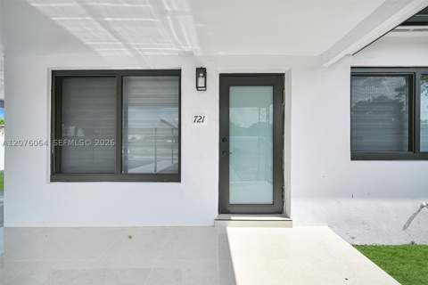 721 Atlantic Ave, Opa Locka FL - photo 12 of 59
