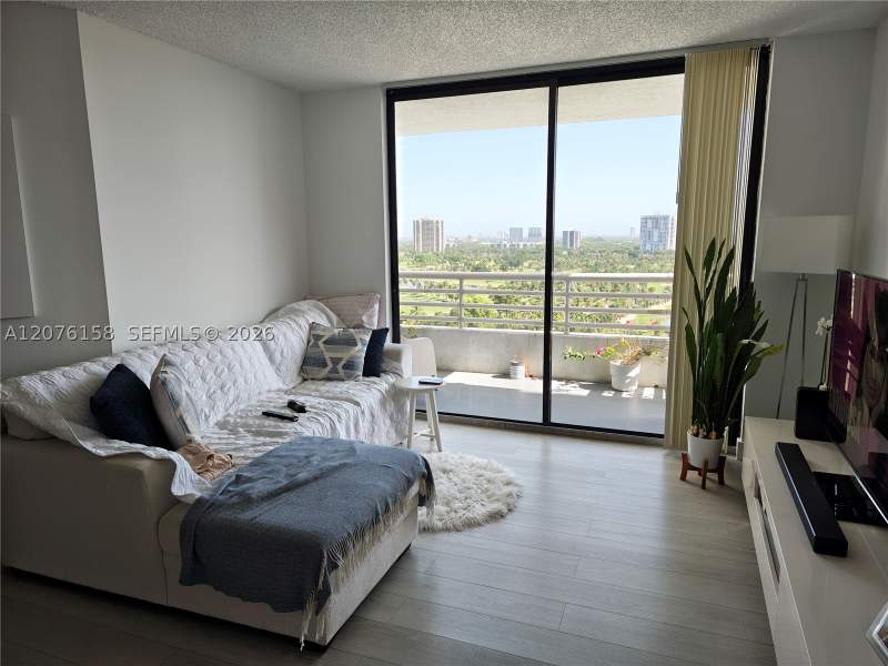 1 bedroom Condominium at 3300 NE 192nd St 1710, Parc Central Aventura Eas, Aventura — photo 2
