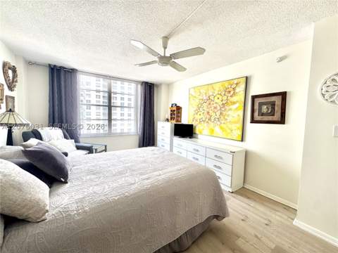 230 174th St 1110, Sunny Isles Beach FL - photo 21 of 40