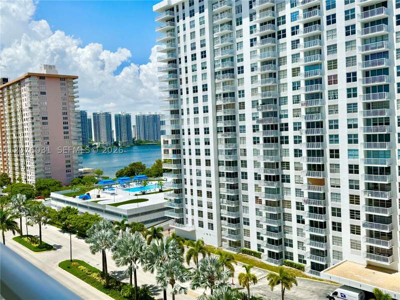2 bedroom Condominium at 230 174th St 1110, Winston Tower 300 Condo, Sunny Isles Beach — photo 5