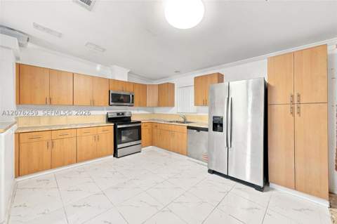 6241 NW 1st Pl, Miami FL - photo 8 of 30