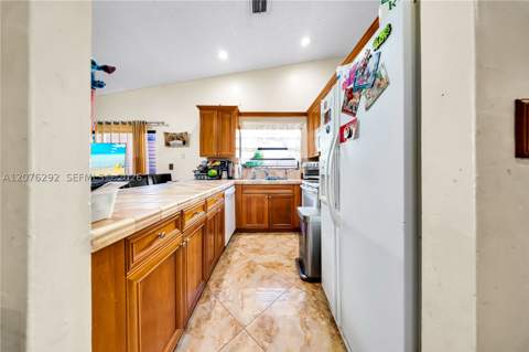14526 SW 106th Ter, Miami FL - photo 16 of 38