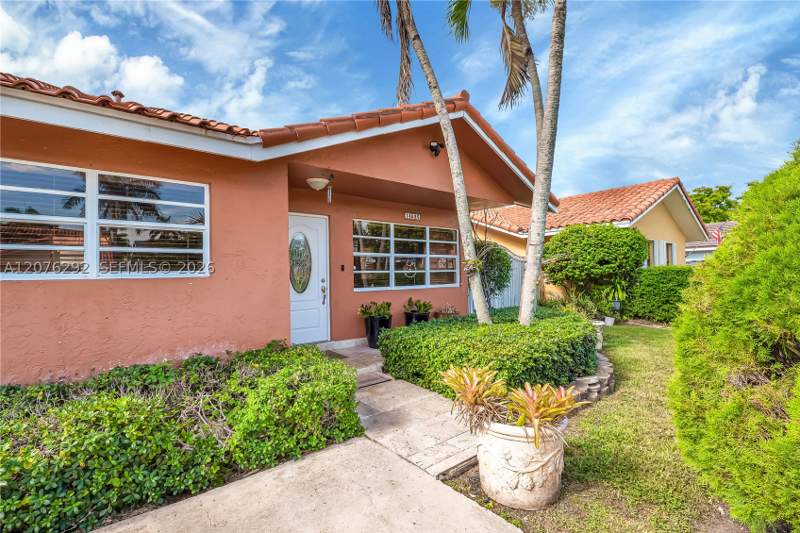 3 bedroom SingleFamilyResidence at 14526 SW 106th Ter, The Cedars Of Kendall, Miami — photo 4