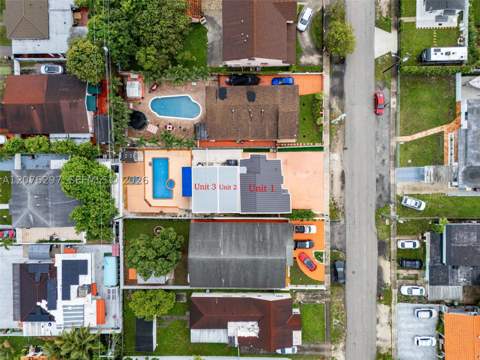 233 W 39th Pl, Hialeah FL - photo 11 of 49