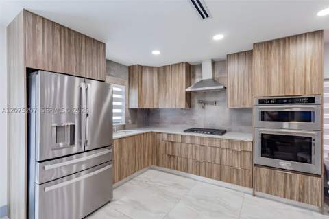 233 W 39th Pl, Hialeah FL - photo 19 of 49