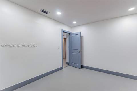 233 W 39th Pl, Hialeah FL - photo 22 of 49