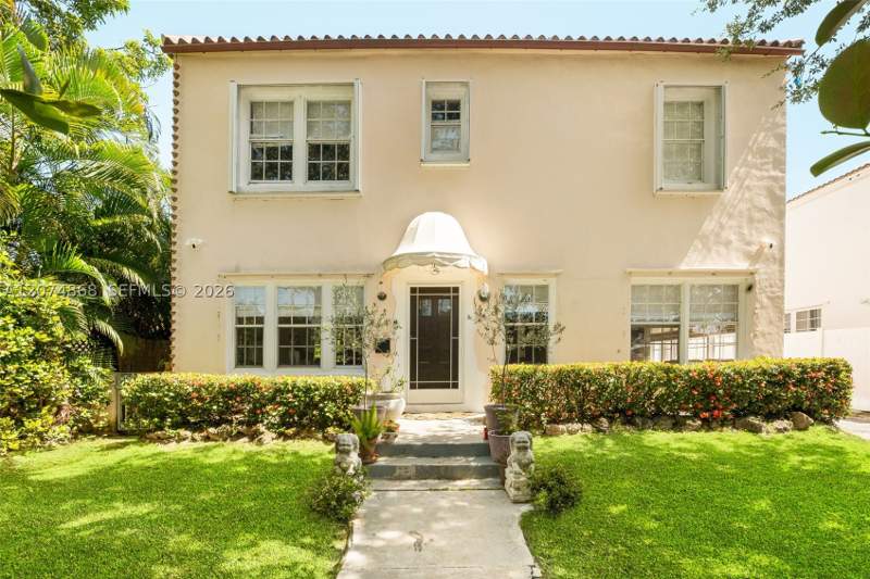 4 bedroom SingleFamilyResidence at 524 W 47th St, Surprise Lake, Miami Beach — photo 2