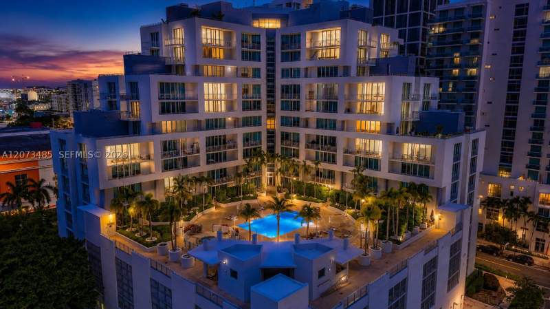 2 bedroom Condominium at 350 NE 24th St 1405, City 24 Condo, Miami — photo 2