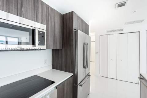 488 NE 18th St 1907, Miami FL - photo 8 of 36