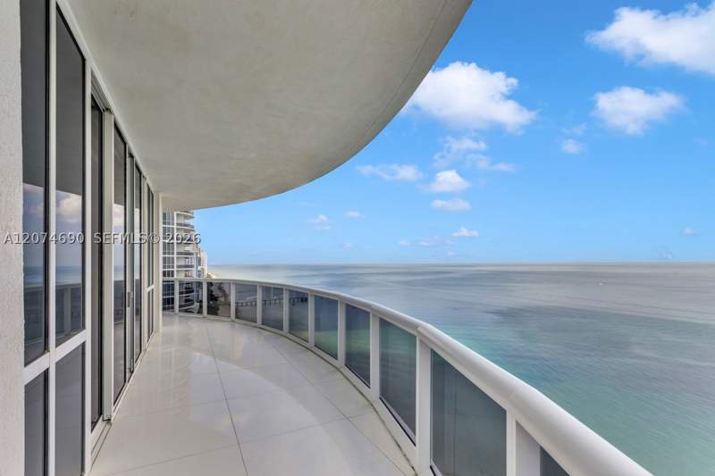 3 bedroom Condominium at 15811 Collins Ave 3001, Tdr Tower III Condo, Sunny Isles Beach — photo 2