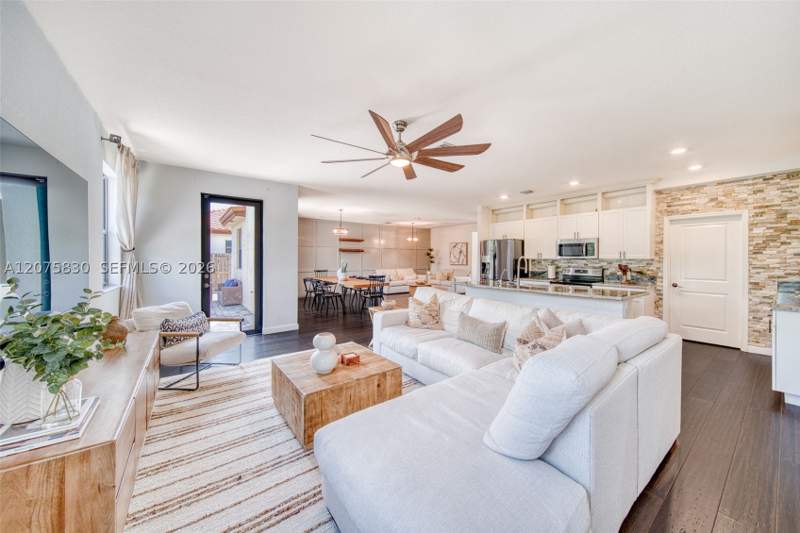4 bedroom SingleFamilyResidence at 2655 SE 1st St, Kingman Commons, Homestead — photo 3