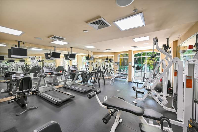 2 bedroom Condominium at 6001 SW 70th St 512, Valencia Condo, South Miami — photo 3