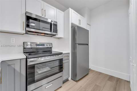 6001 SW 70th St 512, South Miami FL - photo 6 of 12
