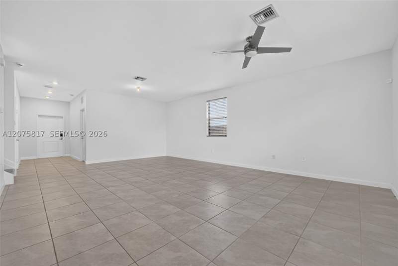 4 bedroom SingleFamilyResidence at 11942 SW 239th St, Estates At Silver Palm, Homestead — photo 3